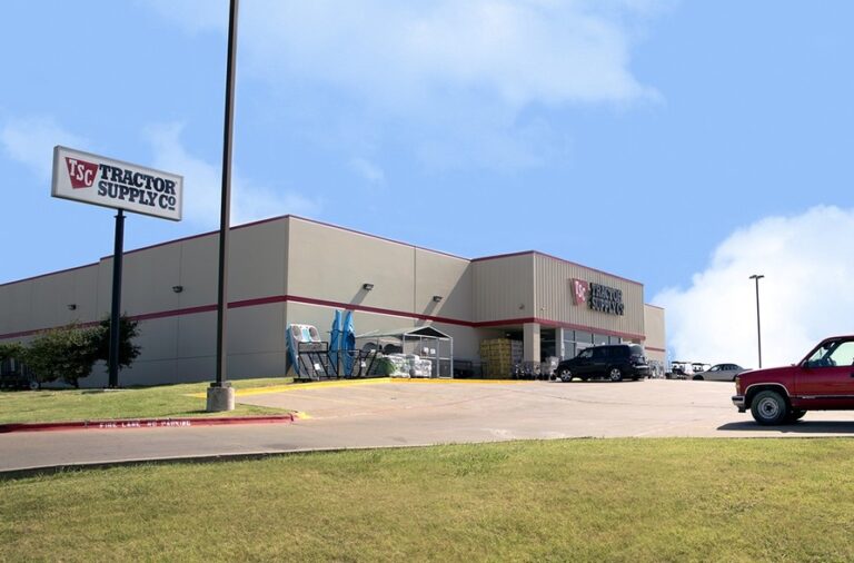 tractorsupplyhillsboro 768x506