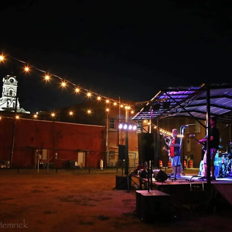 299692189 122968620484441 2290358840875533547 n 768x768