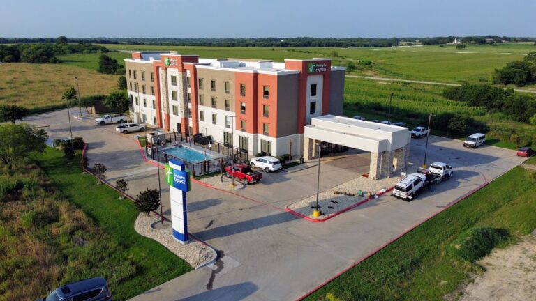 Holiday Inn Express Hotel Hillsboro Texas 76645 768x432