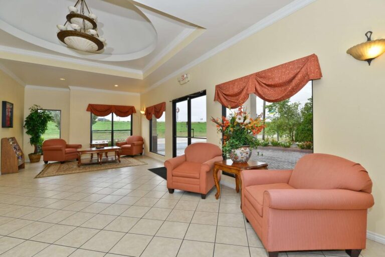 AmericasBestValueInn1 768x513