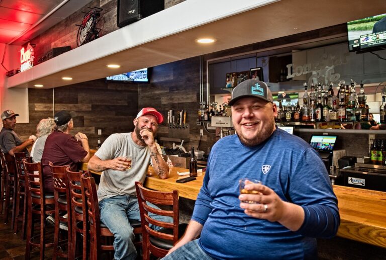 Lone Star Cafe Hillsboro Texas Full Bar 768x517