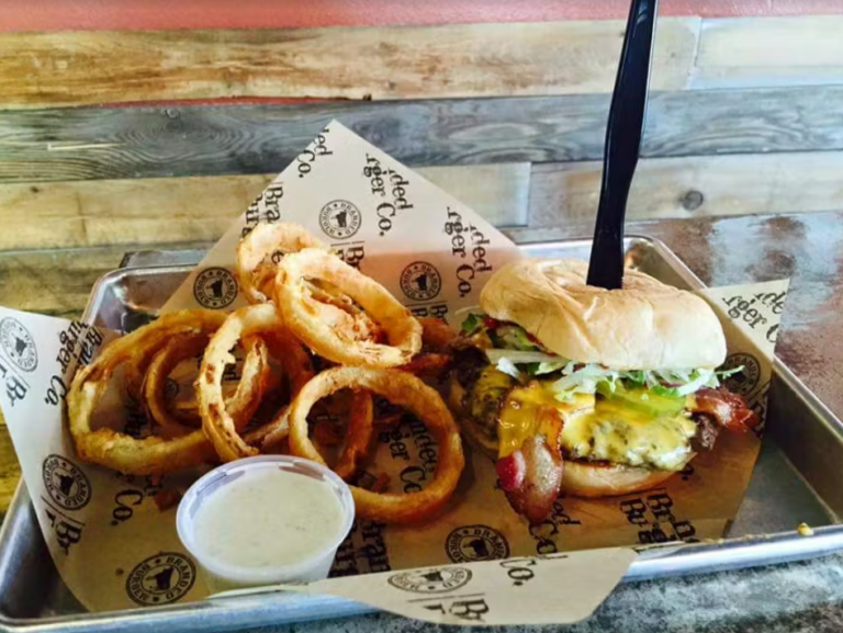 Branded Burger 1 768x577
