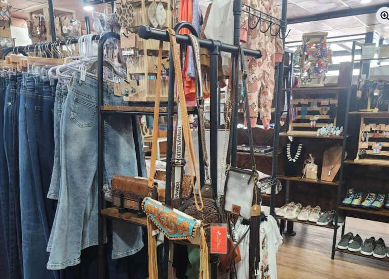 Blessed Life Boutique Hillsboro Texas Shopping Gifts 768x552