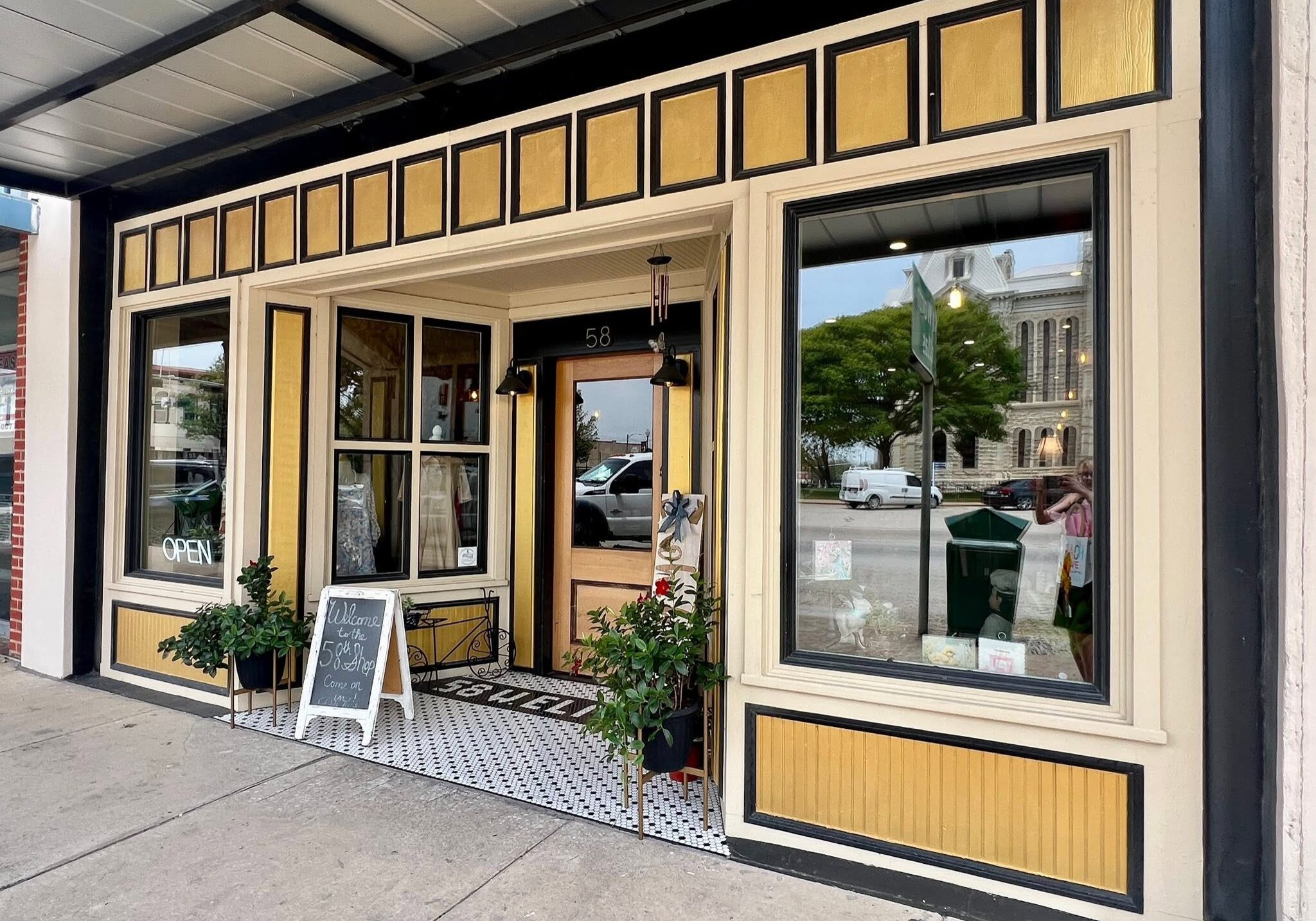 58 West Elm Street Hillsboro Texas